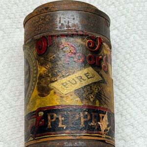 1890 SMALL SPICE TIN